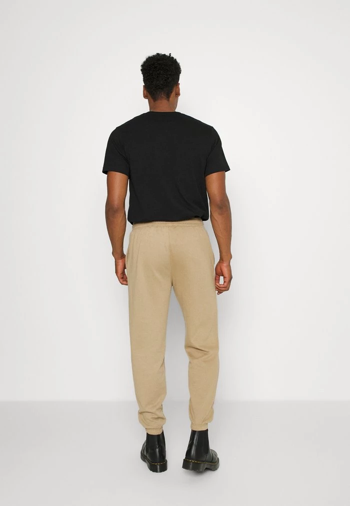 Mennace Mennace ESSENTIAL REGULAR JOGGER – Tracksuit Bottoms – Light Brown