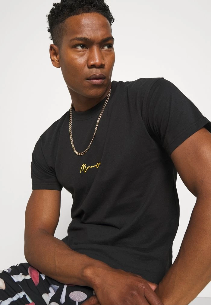 Mennace Mennace ESSENTIAL REGULAR TEE UNISEX – Basic T-shirt – Black