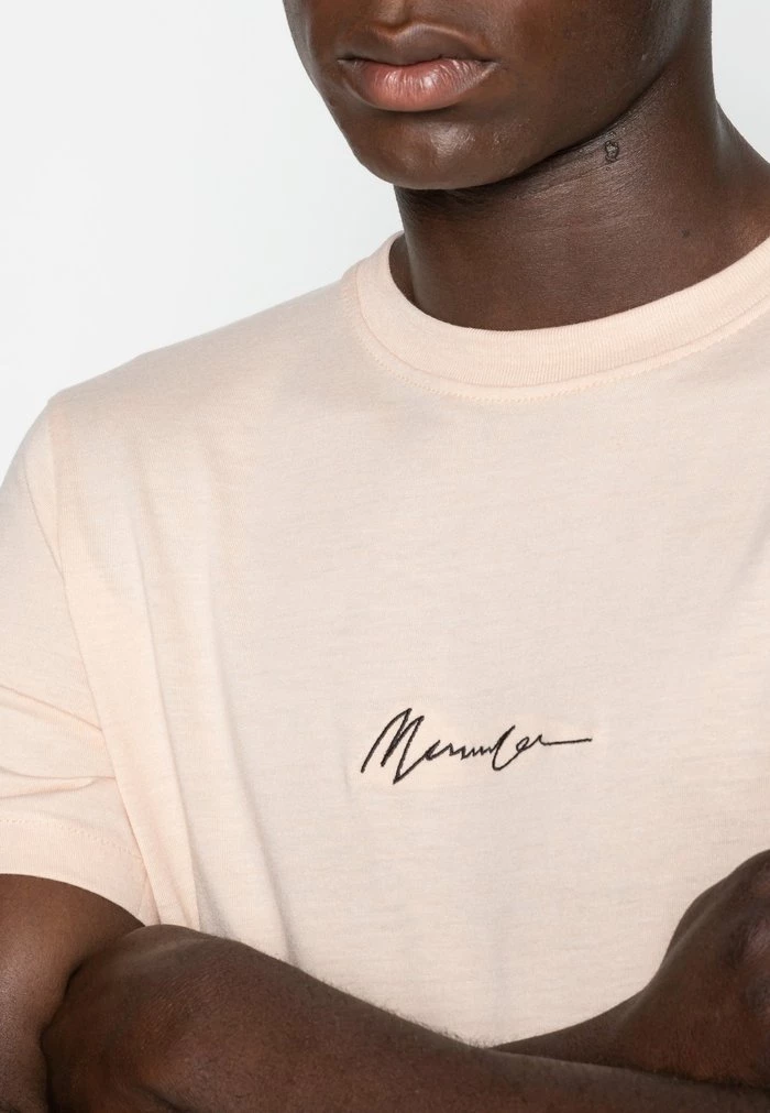 Mennace Mennace ESSENTIAL SIG UNISEX – Basic T-shirt – Beige