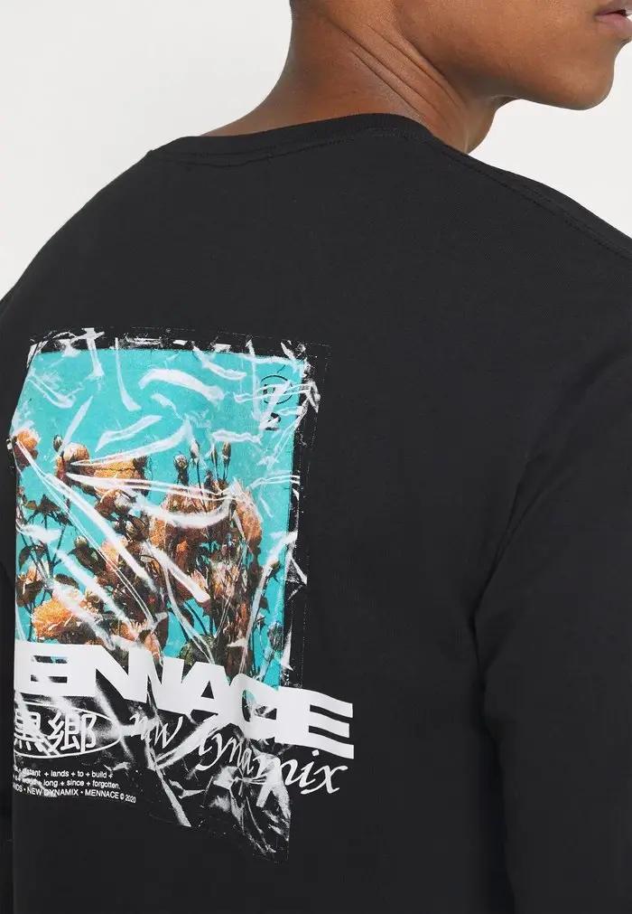 Mennace MENNACE FLOWER BUNCH – Long Sleeved Top – Black