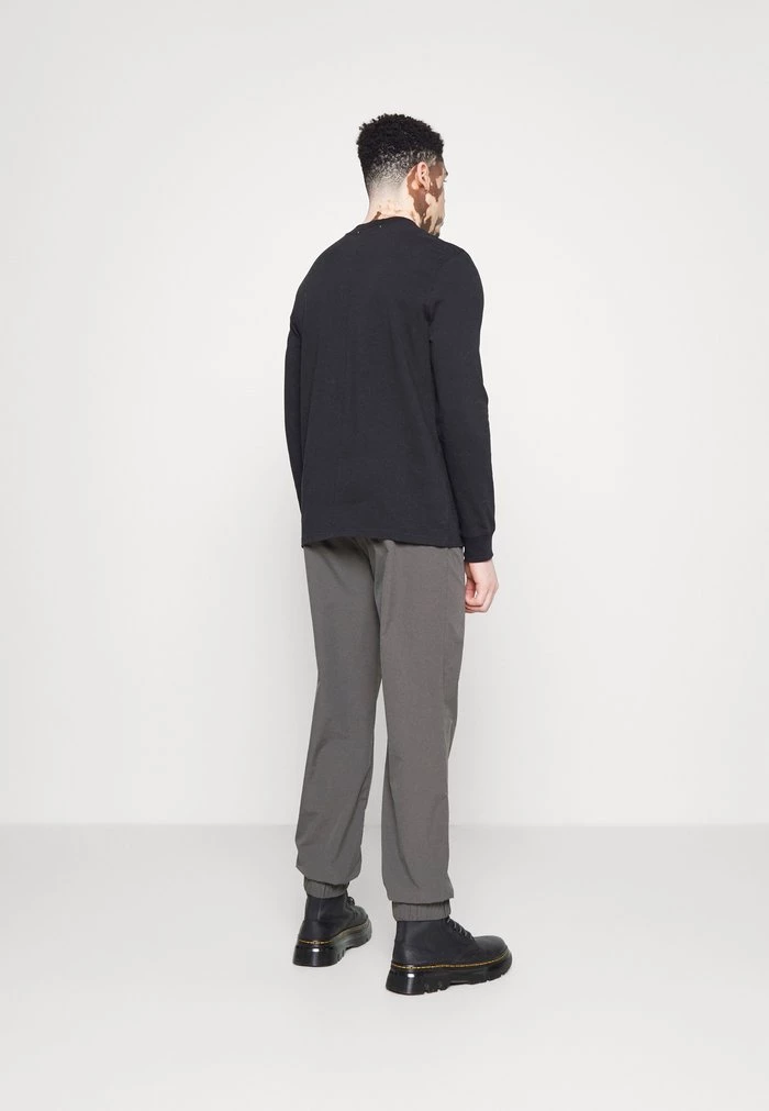 Mennace MENNACE CUFFED TROUSER – Trousers – Charcoal