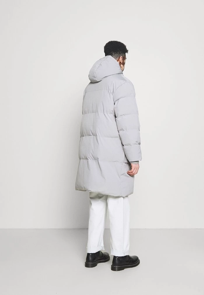 Mennace Mennace MIRROR LONGLINE PUFFER JACKET – Winter Coat – Light Grey