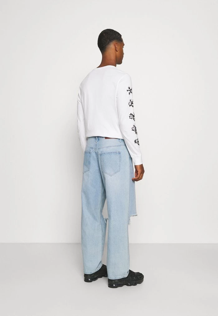 Mennace Mennace MIRROR WASHED RIPPED – Relaxed Fit Jeans – Mid Blue Wash