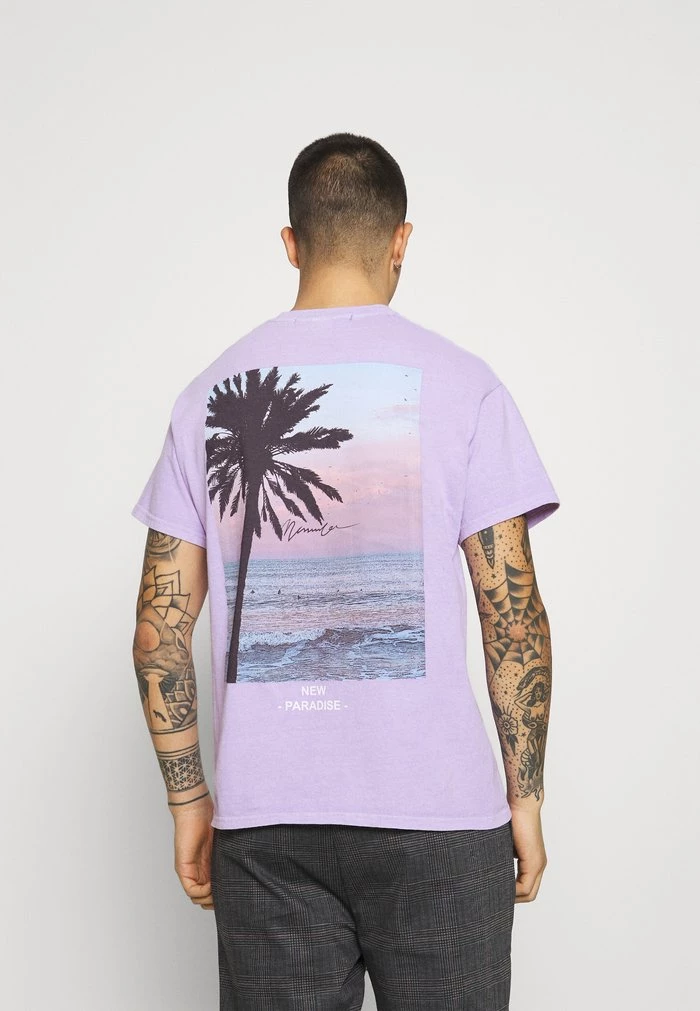 mennace Mennace NEW PARADISE REGULAR – Print T-shirt – Purple