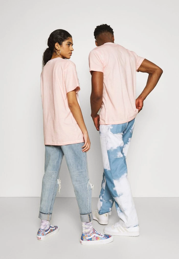 Mennace Mennace ON THE RUN PIGMENT DYE REGULAR UNISEX – Print T-shirt – Pink