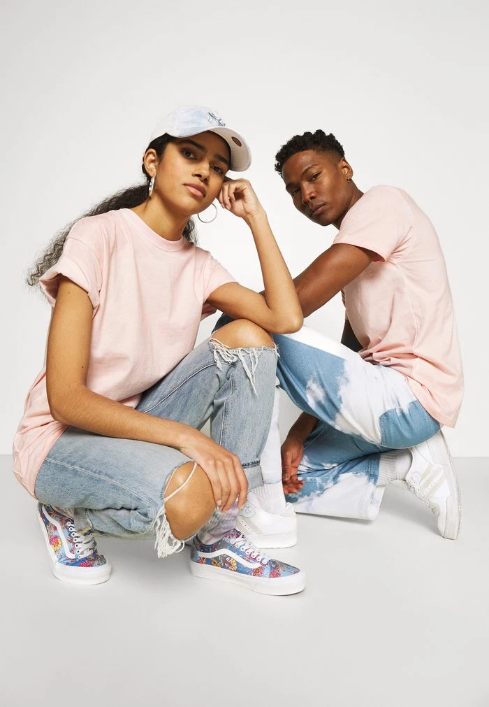 Mennace Mennace ON THE RUN PIGMENT DYE REGULAR UNISEX – Print T-shirt – Pink