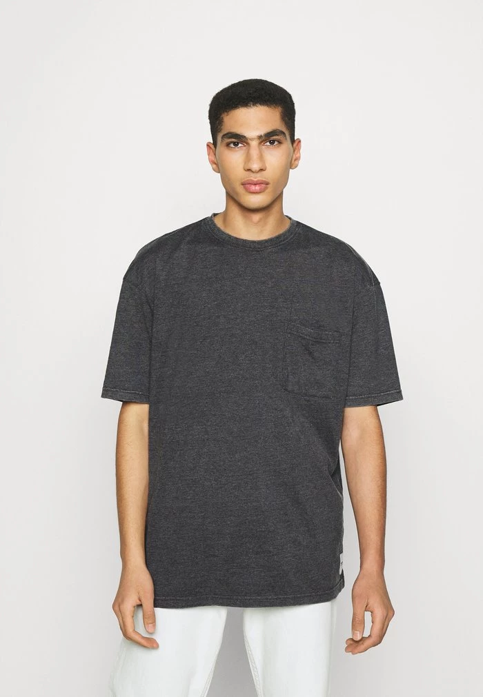 mennace Mennace RECLAIM OVERSIZED POCKET TEE UNISEX – Basic T-shirt – Washed Black
