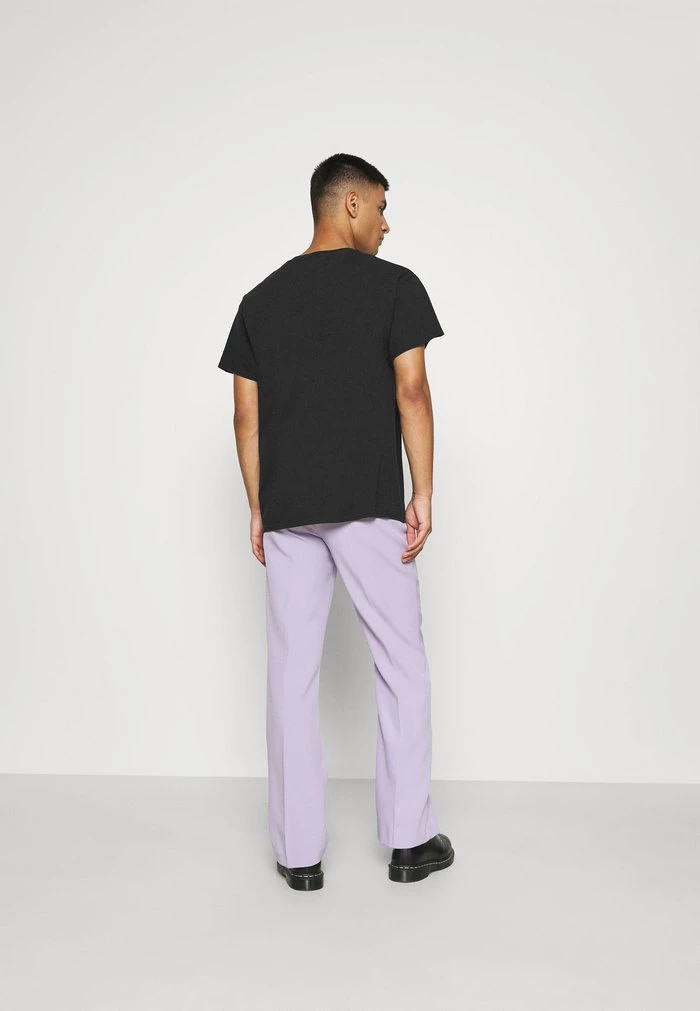 Mennace Mennace ROSEBOWL BASKET OF ROSES – Print T-shirt – Washed Black