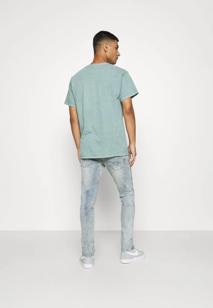 Mennace Mennace ROSEBOWL RANCH REGULAR – Print T-shirt – Light Blue