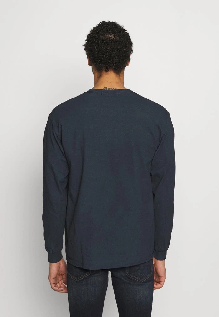 Mennace Mennace TAIL LIGHT – Long Sleeved Top – Washed Black