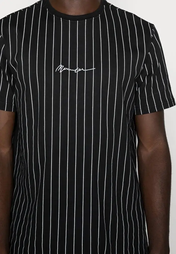 Mennace Mennace TEE WITH EMBROIDERY – Print T-shirt – Black