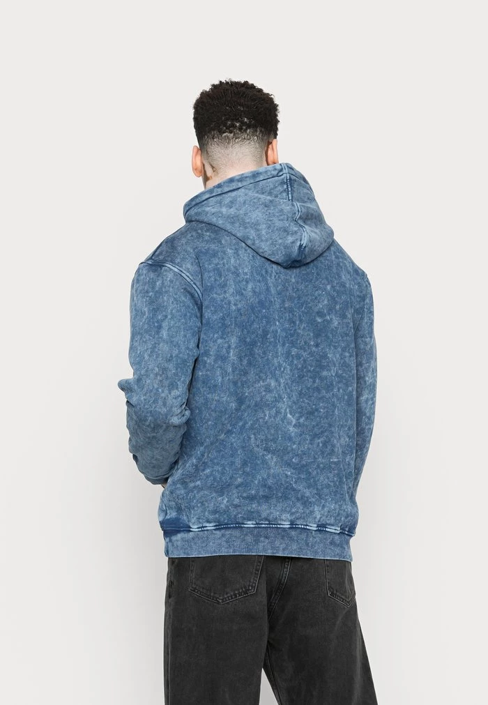 Mennace MENNACE WASHED BADGE HOODIE UNISEX – Hoodie – Blue