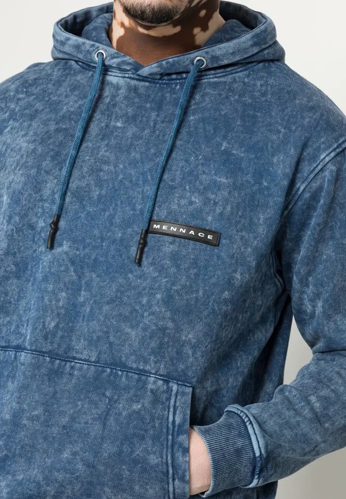 Mennace MENNACE WASHED BADGE HOODIE UNISEX – Hoodie – Blue