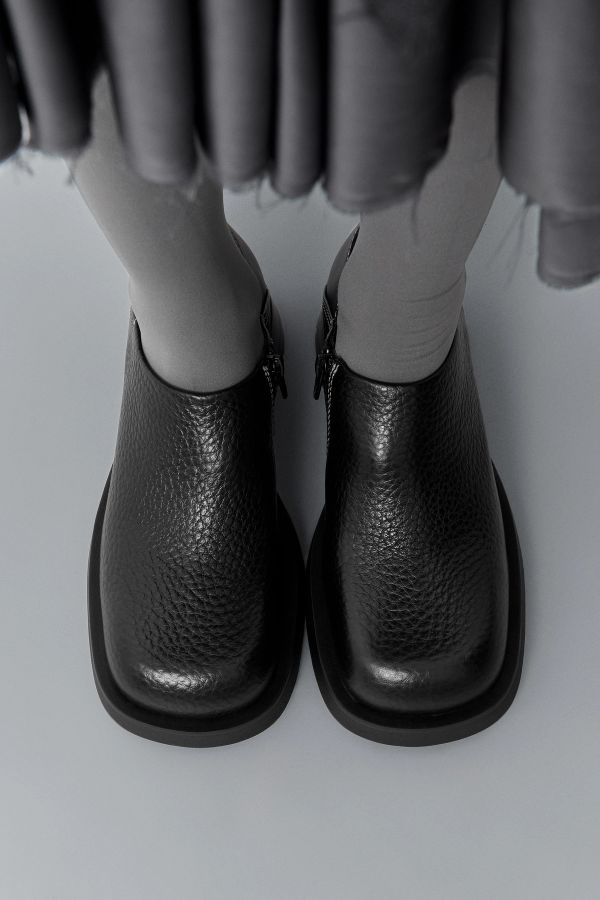 Miista Herta Brogues Black Grainy Leather