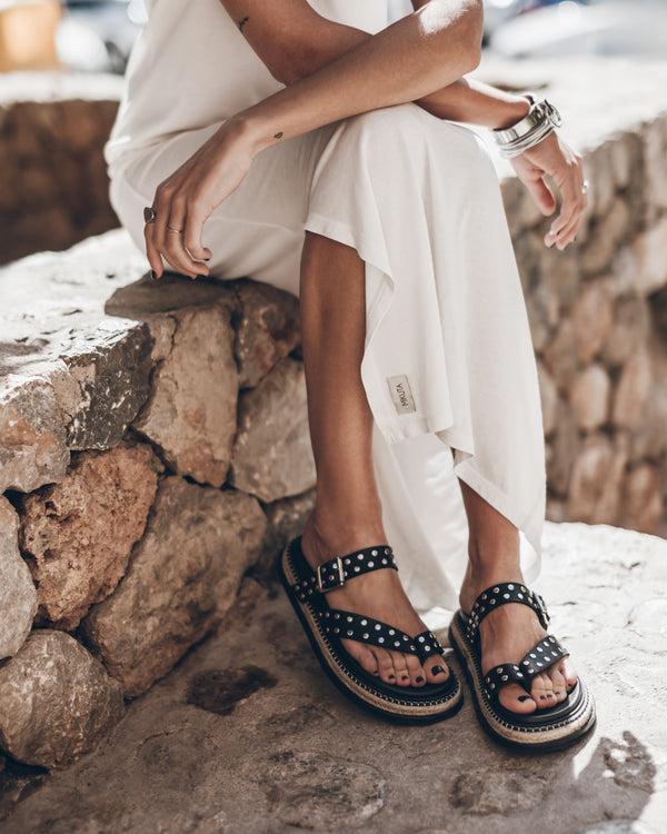 Mikuta The Black Chunky Sandals