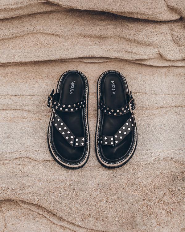 mikuta The Black Chunky Sandals