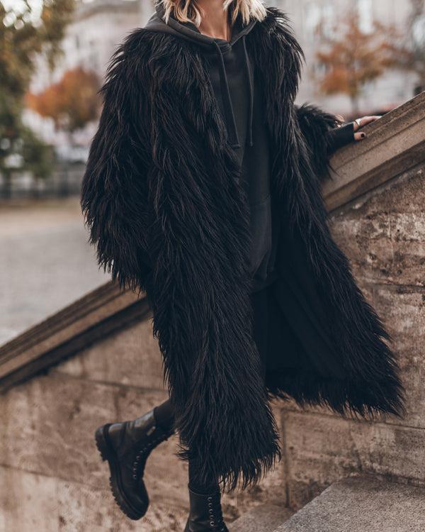 Mikuta The Black Fluffy Coat