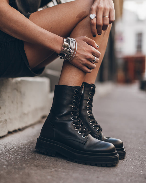 mikuta The Black Laced Leather Boots