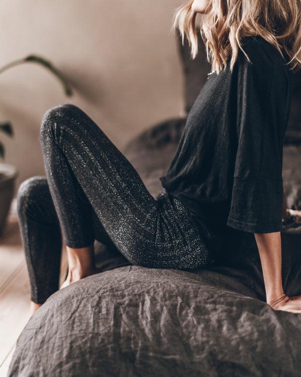 mikuta The Black Loose Linen T-Shirt