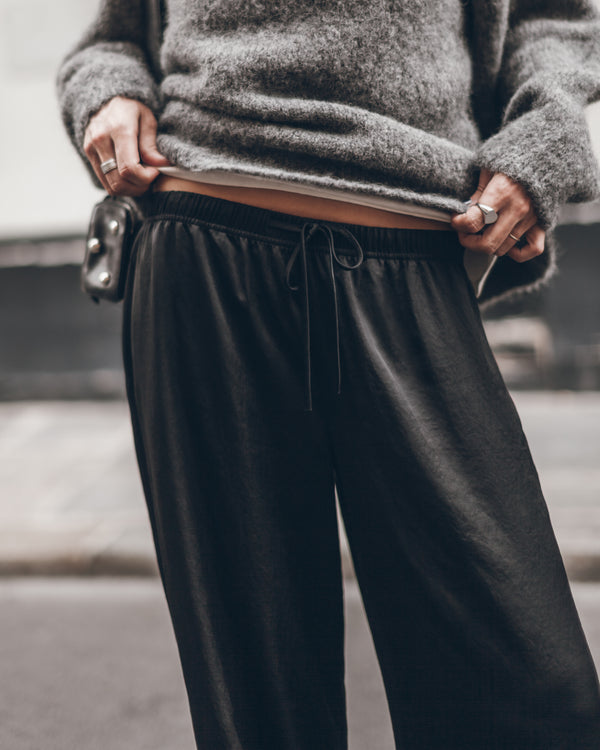 Mikuta The Black Slip Pants