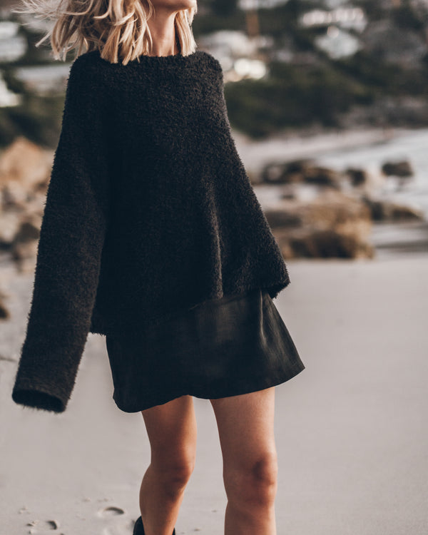 Mikuta The Black Soft Knitted Sweater