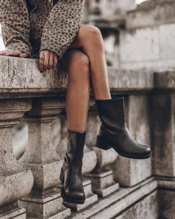 mikuta The Brown Leather Boots