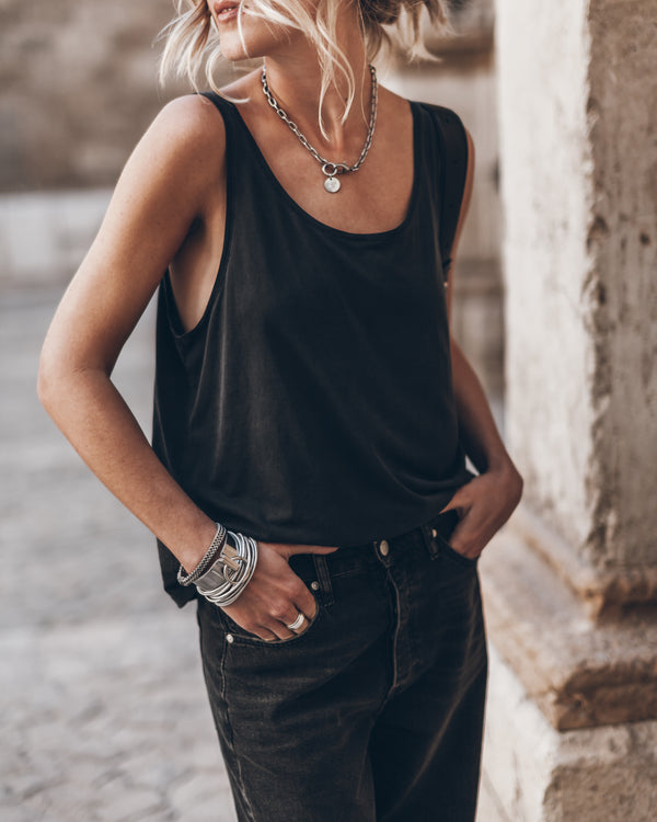 mikuta The Dark Base Tank Top