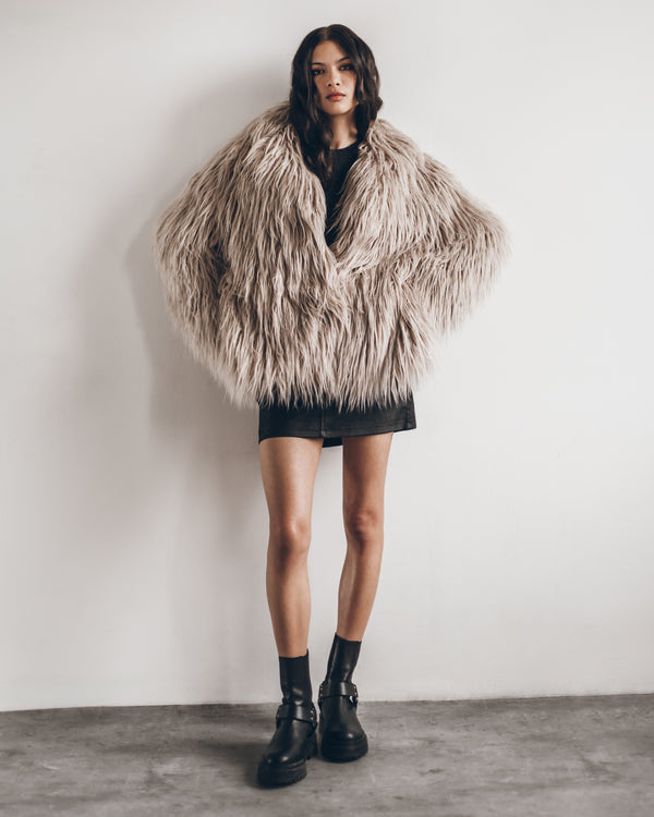 Mikuta The Light Fluffy Jacket