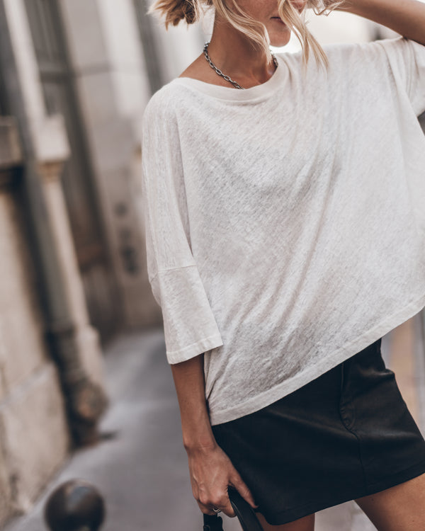 Mikuta The White Loose Linen T-Shirt