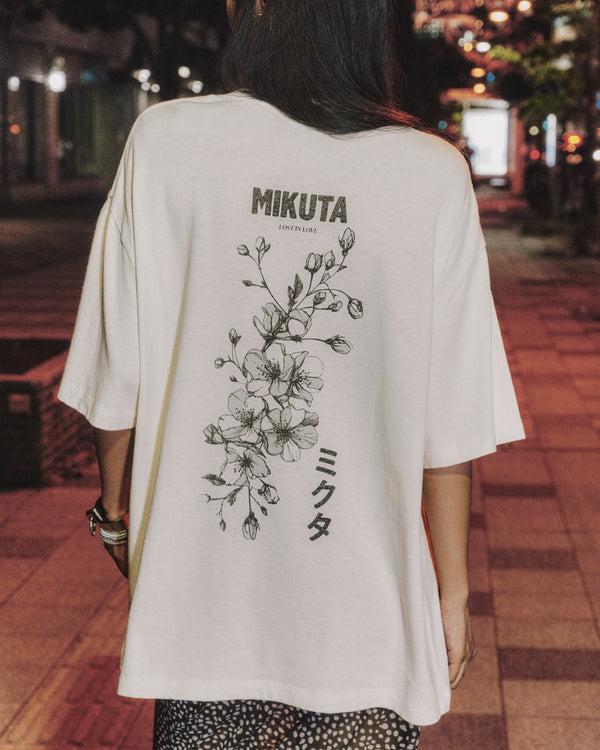 Mikuta The White Lost In Love Unisex T-Shirt