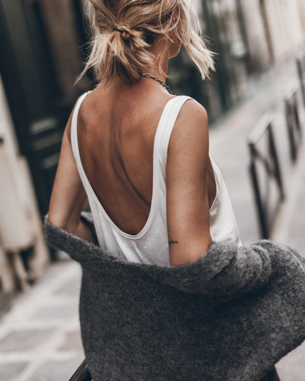 Mikuta The White Low Back Base Tank Top