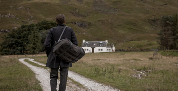 mismo M/S Explorer Into the deep/Black