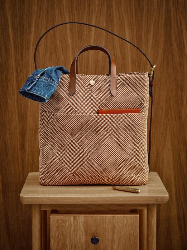 Mismo M/S Field Tote Navy/Dark Brown