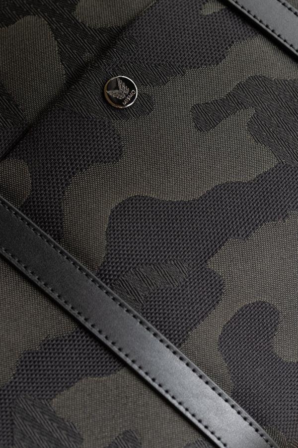 Mismo M/S Utility Into The Deep/Black
