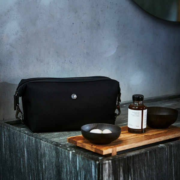 Mismo M/S Washbag Into The Deep/Black