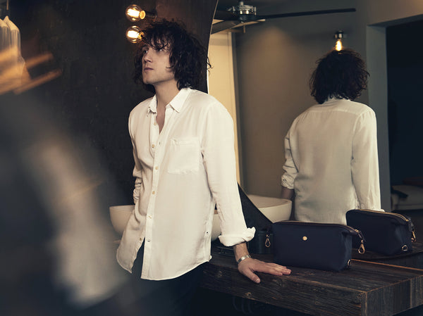 mismo M/S Washbag Navy/Dark Brown