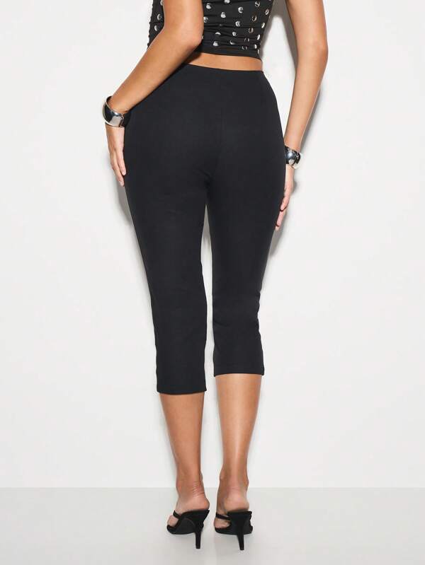 Missguided KIZN Capri Length High Waisted Leggings Stretchy Bengaline Fabric Dressy Evening Wear Form Fitting Bottoms Non See Through Pull On Office Wear Classic Pants
