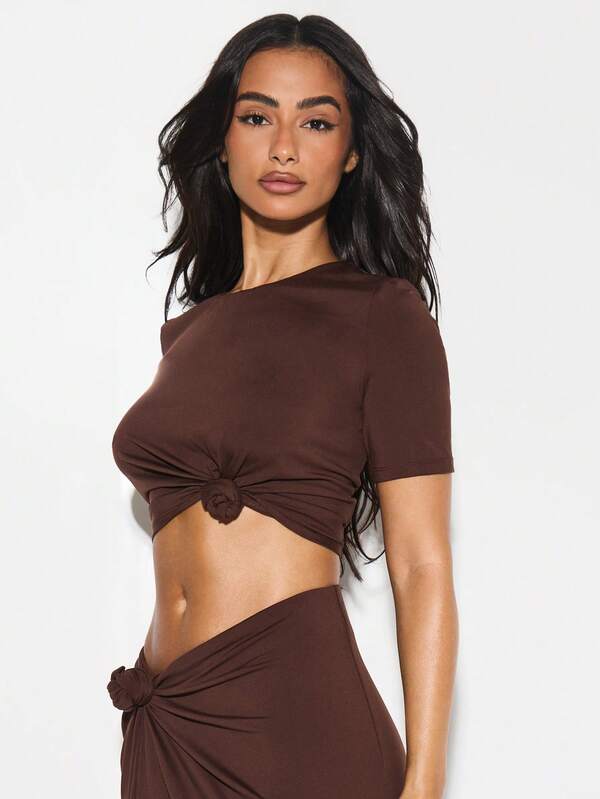 Missguided KIZN Crop Top Short Sleeve Tie Front Knotted Detail Basic Stretchy T-Shirt Clubwear Essential All Season Casual Modern Style Top