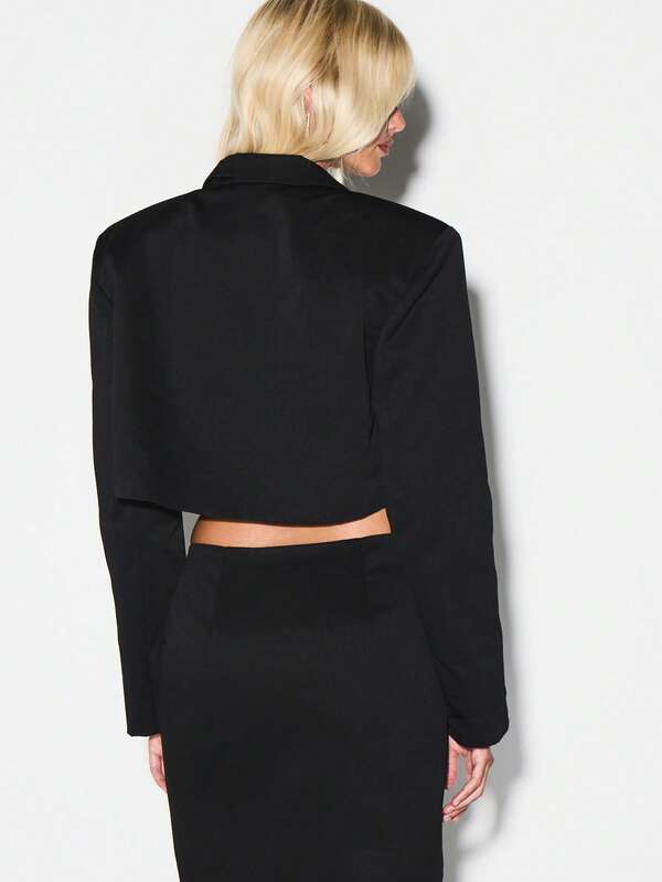 Missguided KIZN Cropped Black Blazer With Deep V-Neck And Tailored Silhouette For Office Professional Business Wear