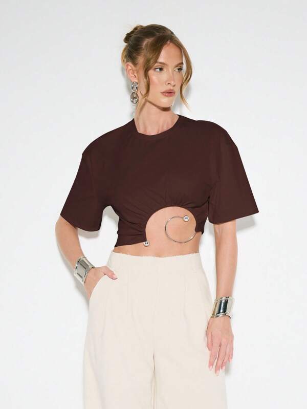 missguided KIZN Cutout Crop T Shirt Metal Ring Detail Oversized Sleeves Summer Statement Top Festival Fashion Aesthetic Waist Cut Out Casual Modern Design