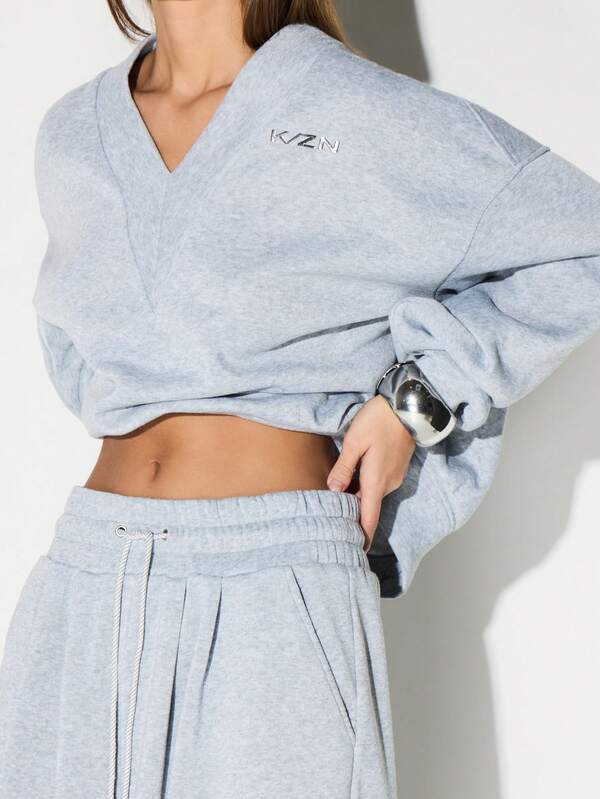 Missguided KIZN Oversized V Neck Sweatshirt With Logo Detail Casual Pullover Long Sleeve Winter Comfort Top