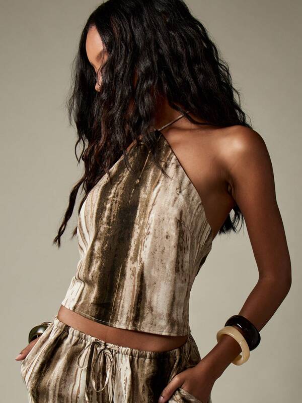 Missguided MISSGUIDED Abstract Pattern Halter Neck Metallic Sheen Corset Top