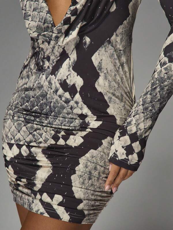 Missguided MISSGUIDED Abstract Print Ruched Mini Dress With Plunge Neckline