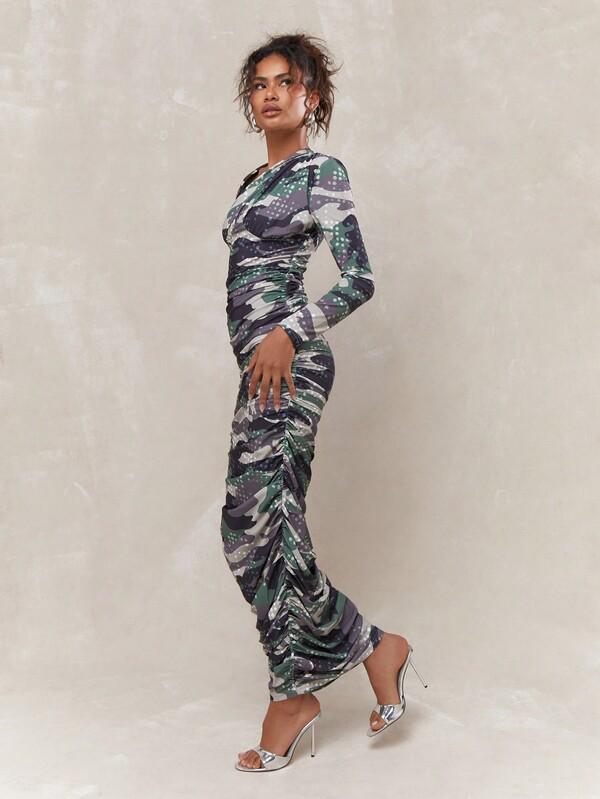 Missguided MISSGUIDED Asymmetric Camouflage Print Long Sleeves Maxi Dress