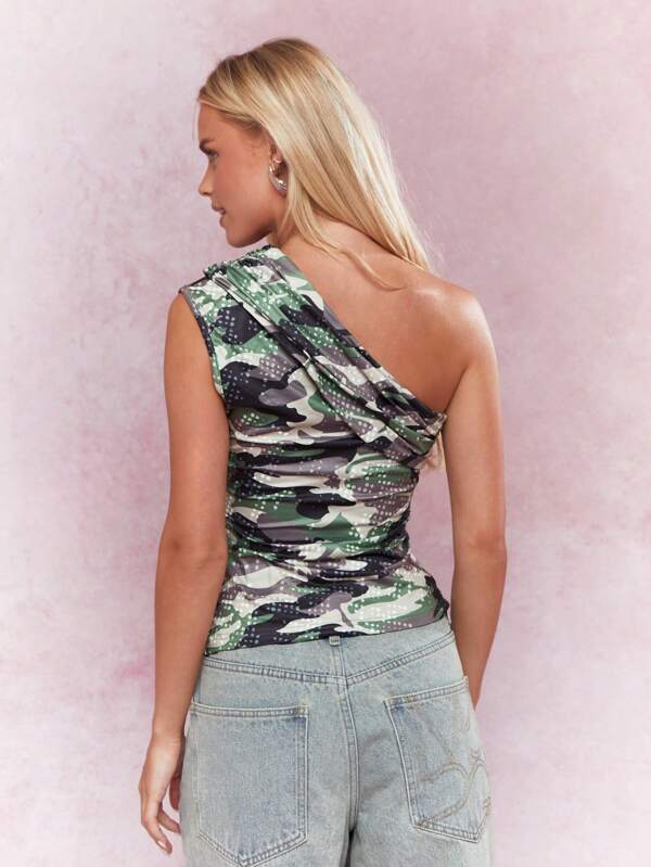 Missguided MISSGUIDED Asymmetric One Ruched Shoulder Camo Print Sleeveless Top