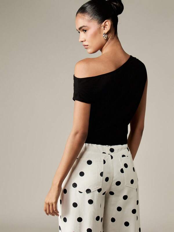 Missguided MISSGUIDED Asymmetric One Shoulder Crop Fitted Top