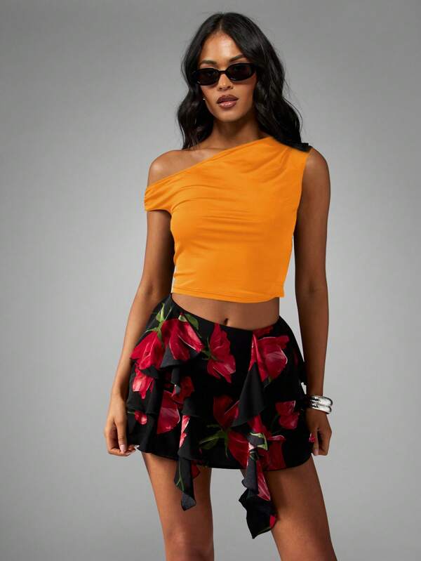 missguided MISSGUIDED Asymmetric One Shoulder Crop Top Ruched Fitted