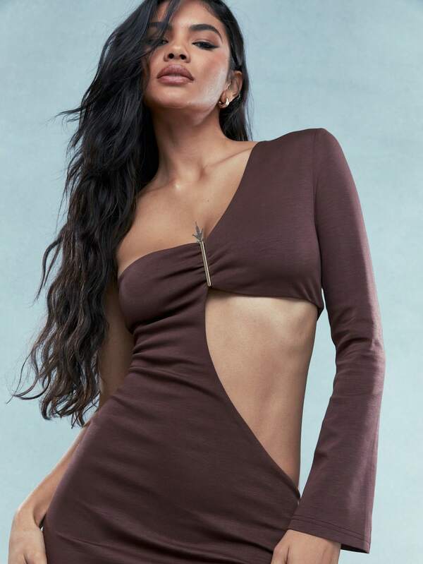 Missguided MISSGUIDED Asymmetric One Sleeve Cut Out Maxi Dress