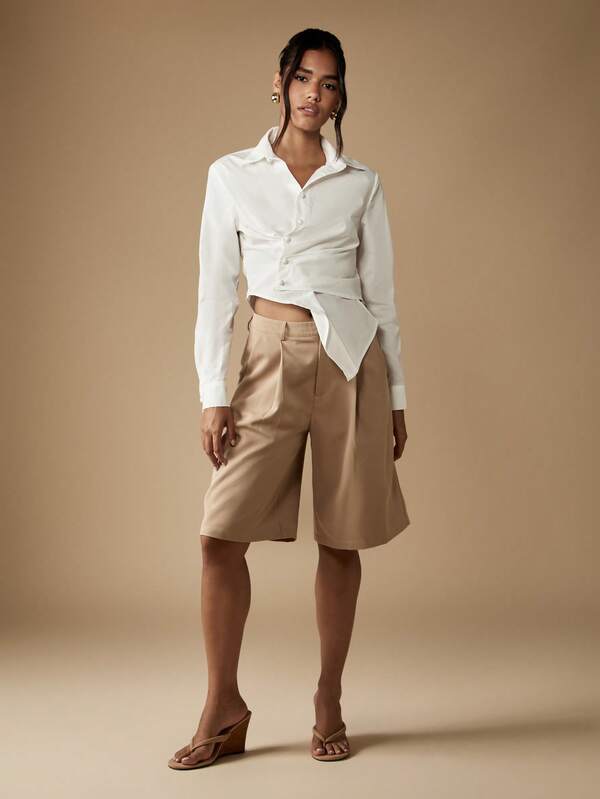 Missguided MISSGUIDED Asymmetrical Cropped Button Down Shirt With Ruched Detail