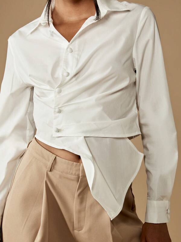missguided MISSGUIDED Asymmetrical Cropped Button Down Shirt With Ruched Detail